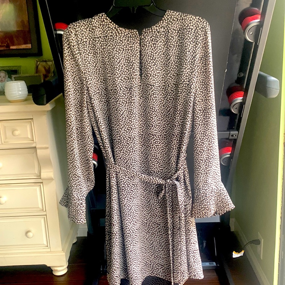 LOFT tie waist dress